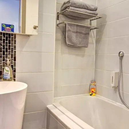 Suit' & Fruehstueck Zum Latschen - Adults Only 3*