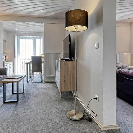 Suit' & Fruehstueck Zum Latschen - Adults Only 3* מאוט