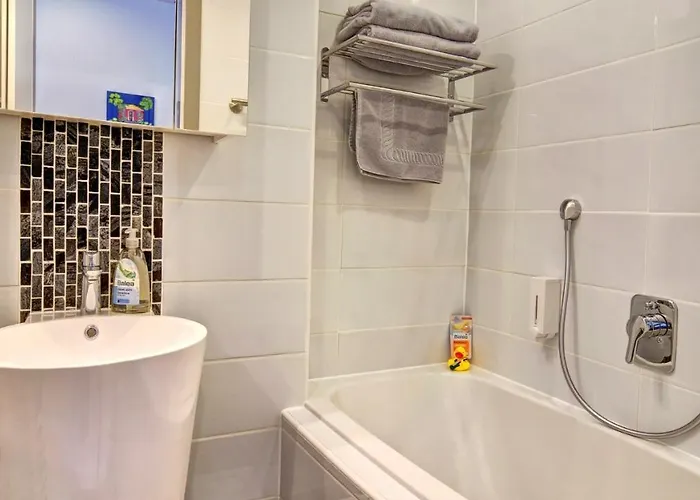 Suit' & Fruehstueck Zum Latschen - Adults Only 3*